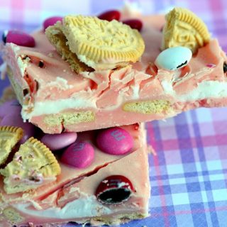 Strawberry Oreo Cookie Valentine Bark