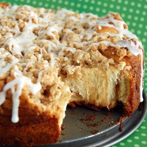 NY Style Crumb Cake Topped Cinnamon Rolls