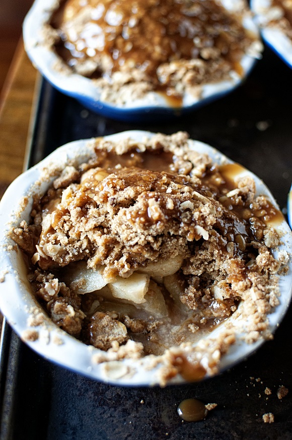 Cookie Butter Apple Crumble
