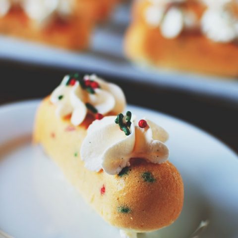 Vanilla Bean Holiday Sprinkle Twinkies