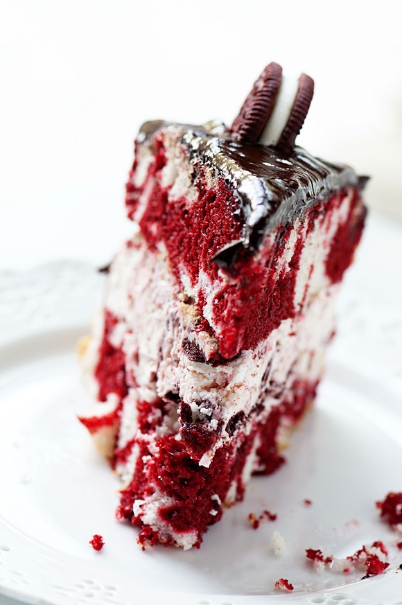 Red Velvet Marble Oreo Cake