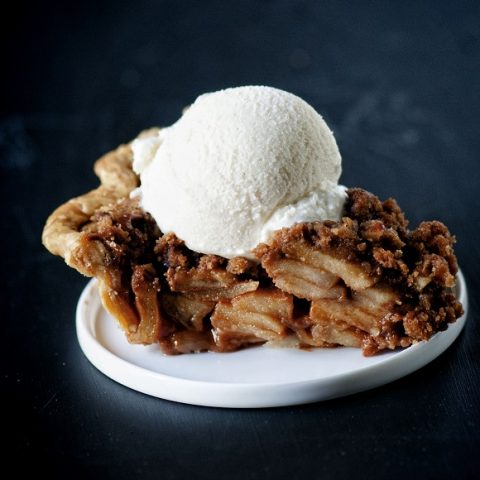 Caramel Apple Whiskey Crumb Pie