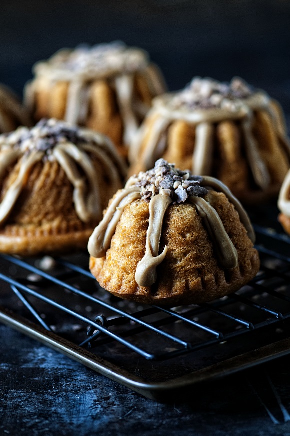 Mini Pumpkin Toffee Bundt Cakes