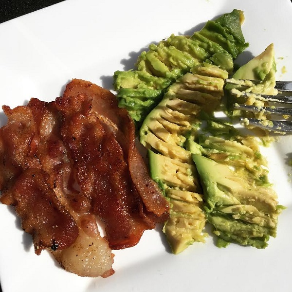 Bacon and avocado on a plate