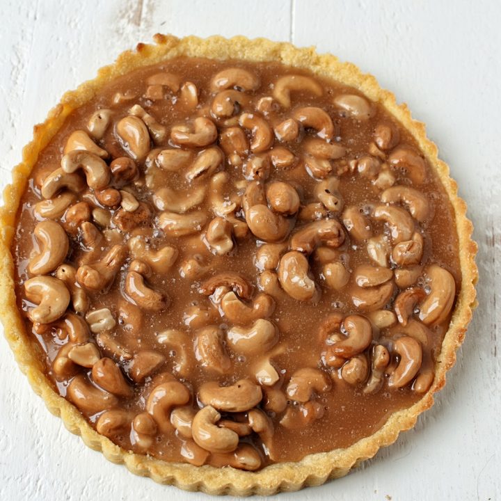 Salted Caramel Cashew Tart