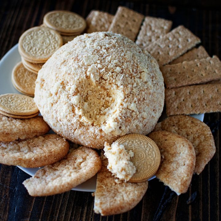 Pumpkin Snickerdoodle Cheesecake Cheeseball