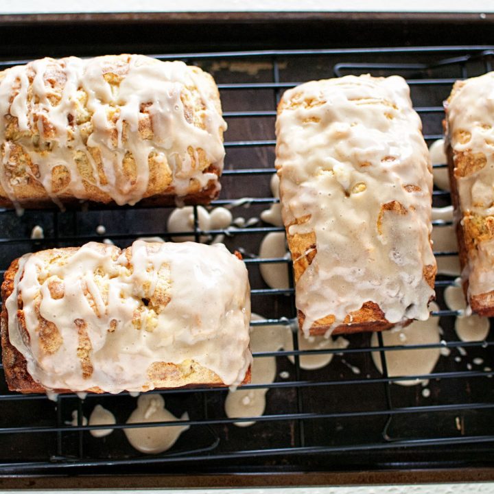 Apple Cinnamon Buttermilk Bread