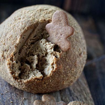 Gingerbread Cheesecake Cheeseball
