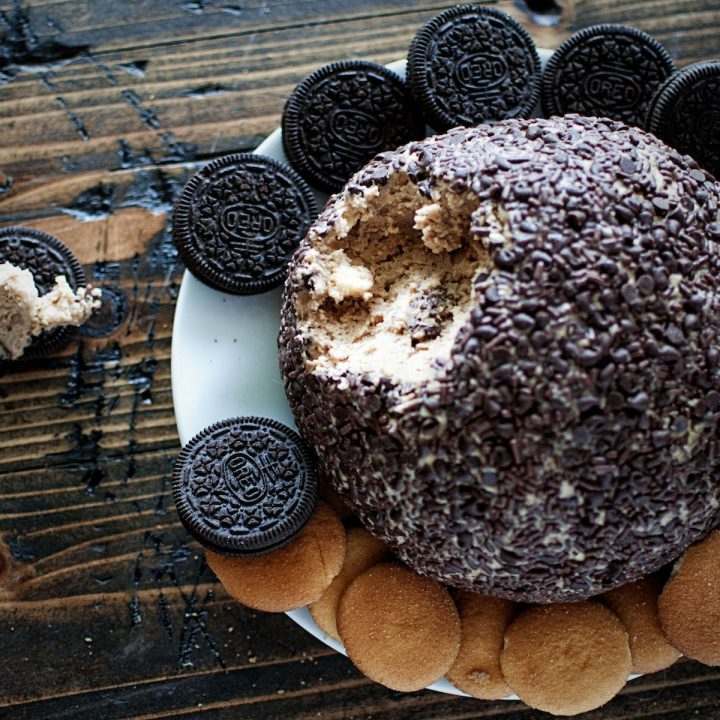 Coffee and Donuts Cheesecake Cheeseball