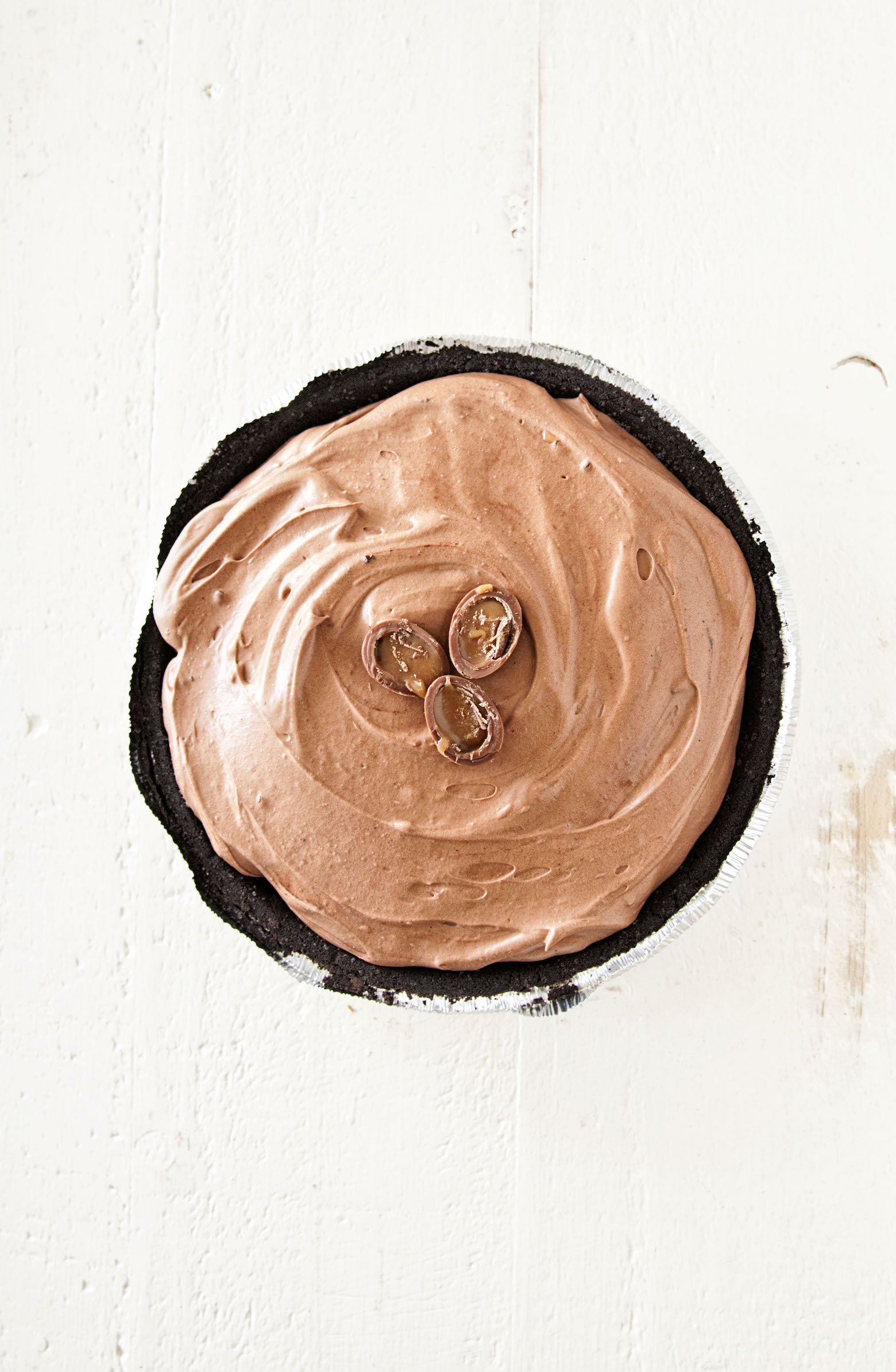 Overhead shot of the full pie.