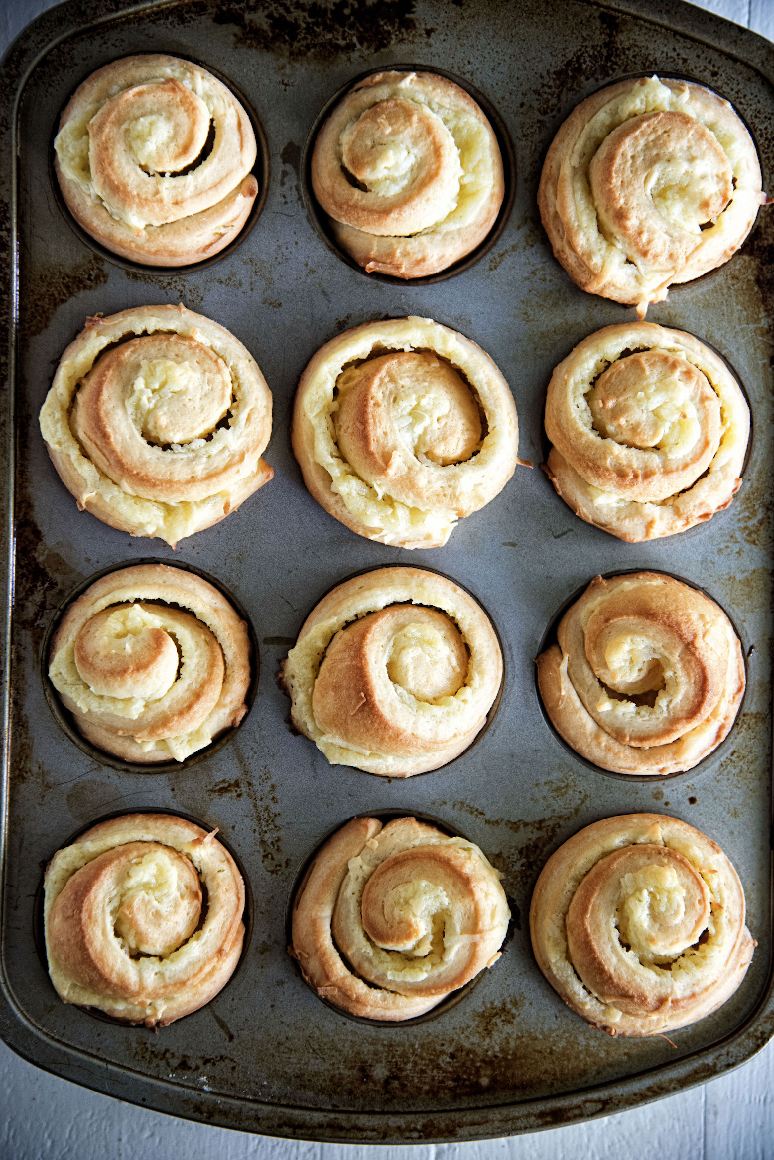 Coconut Cream Pie Breakfast Buns