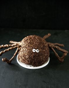 Chocolate Spider Cheesecake Cheeseball