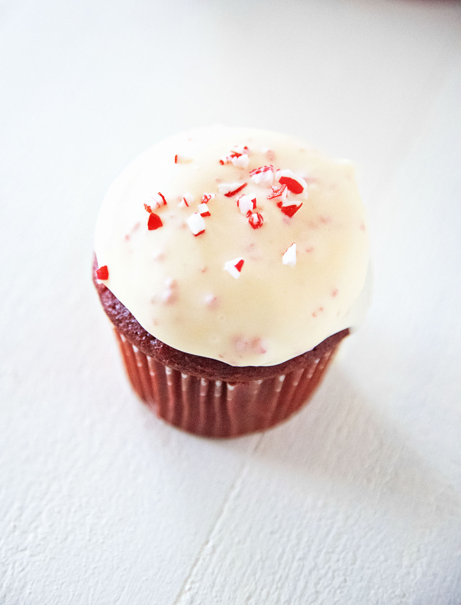 Peppermint Bark Red Velvet Cupcakes 