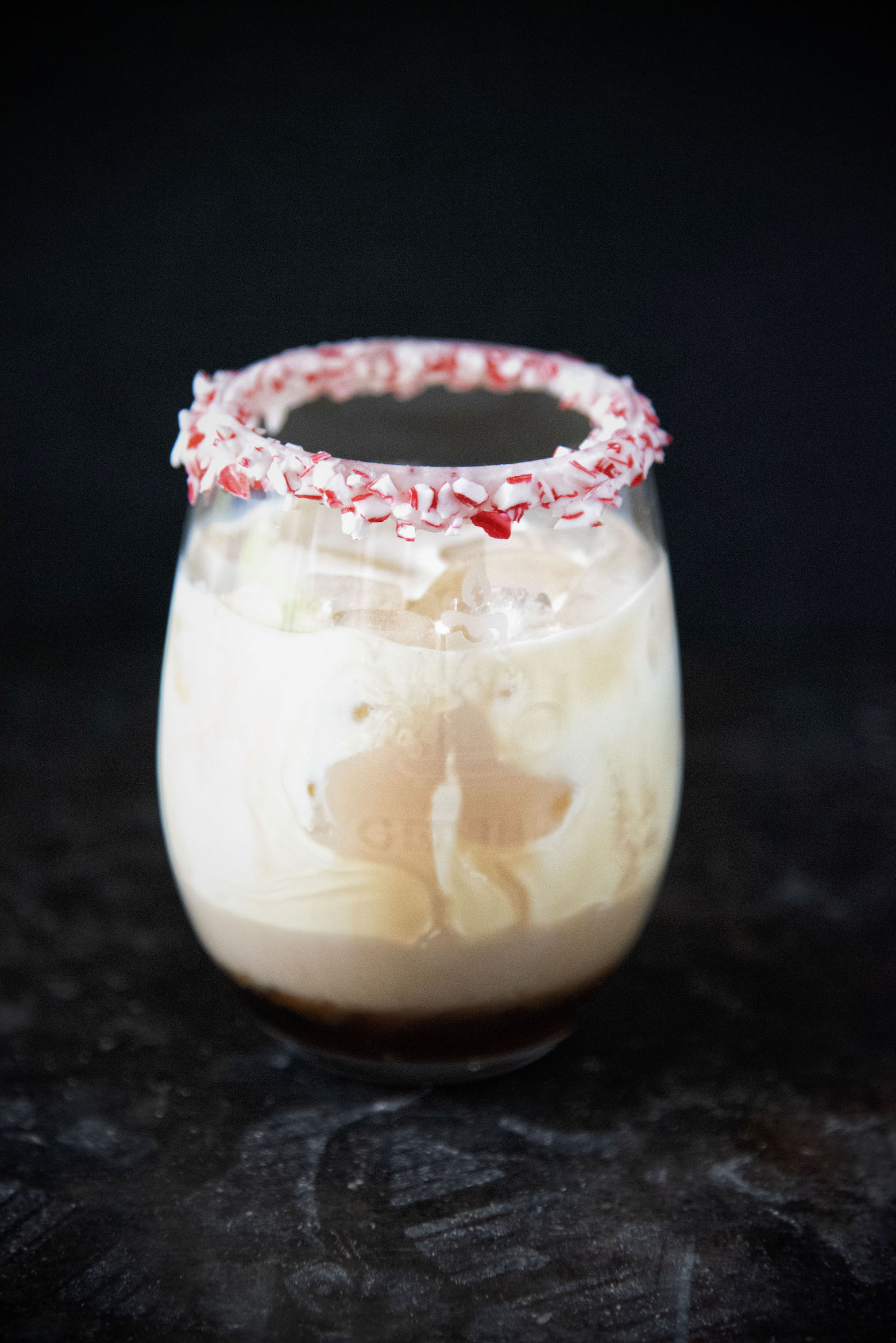 Side view of Peppermint White Russian
