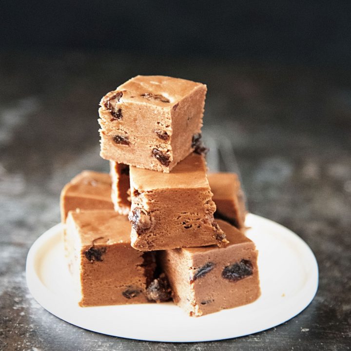 Spiced Rum Raisin Chocolate Fudge