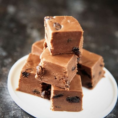 Spiced Rum Raisin Chocolate Fudge