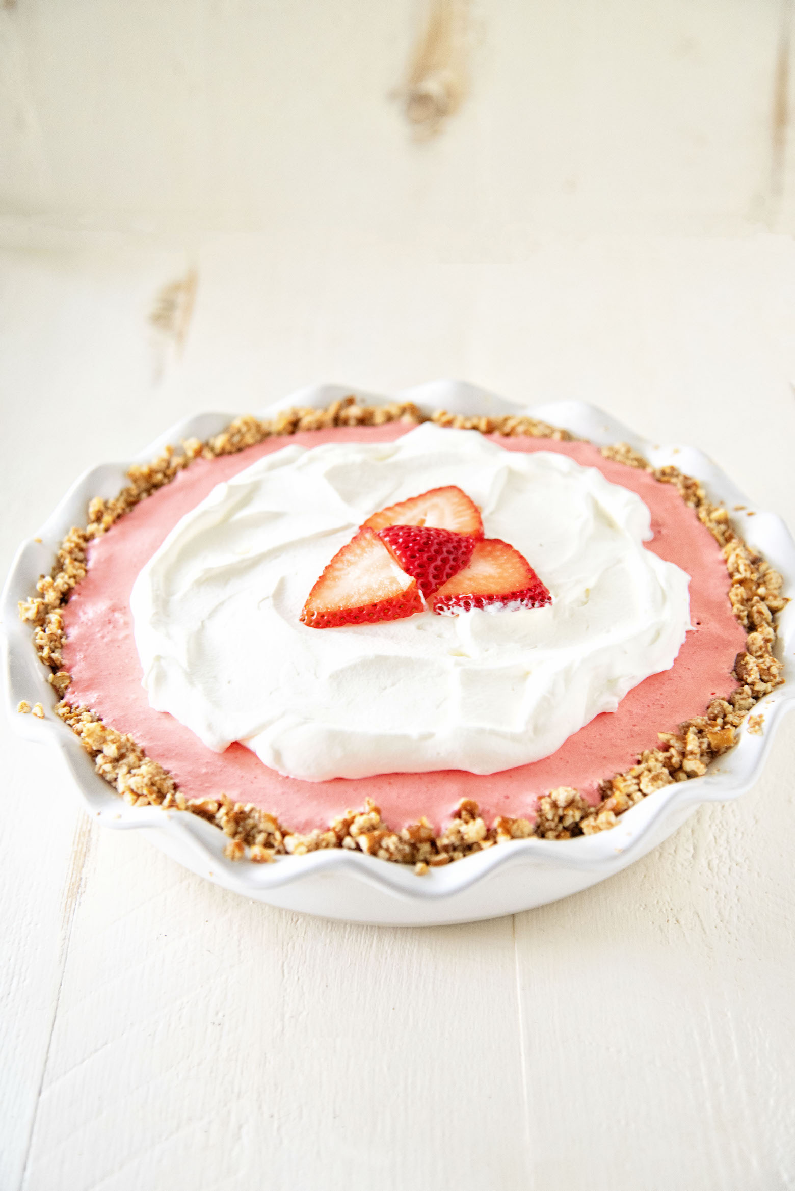 Strawberry Cream Cheese Pretzel Pie