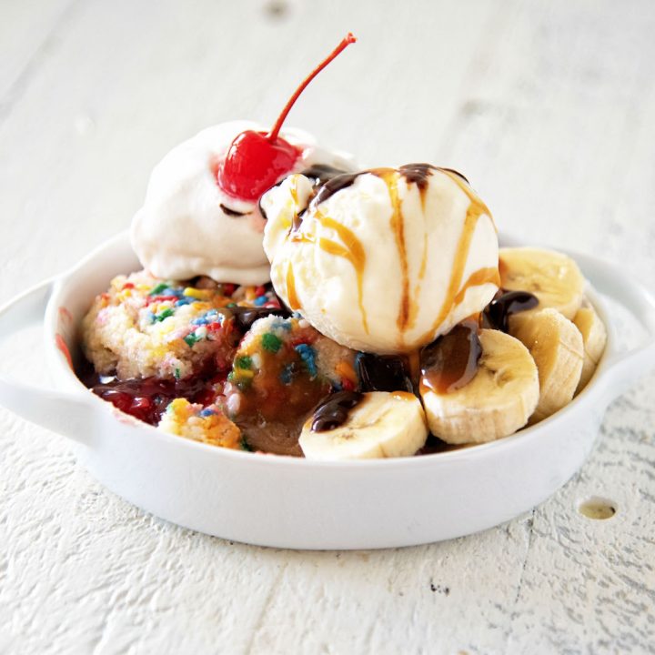 Banana Split Dump Cake