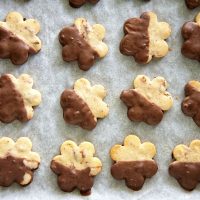 Chocolate Covered Strawberry Shortbread