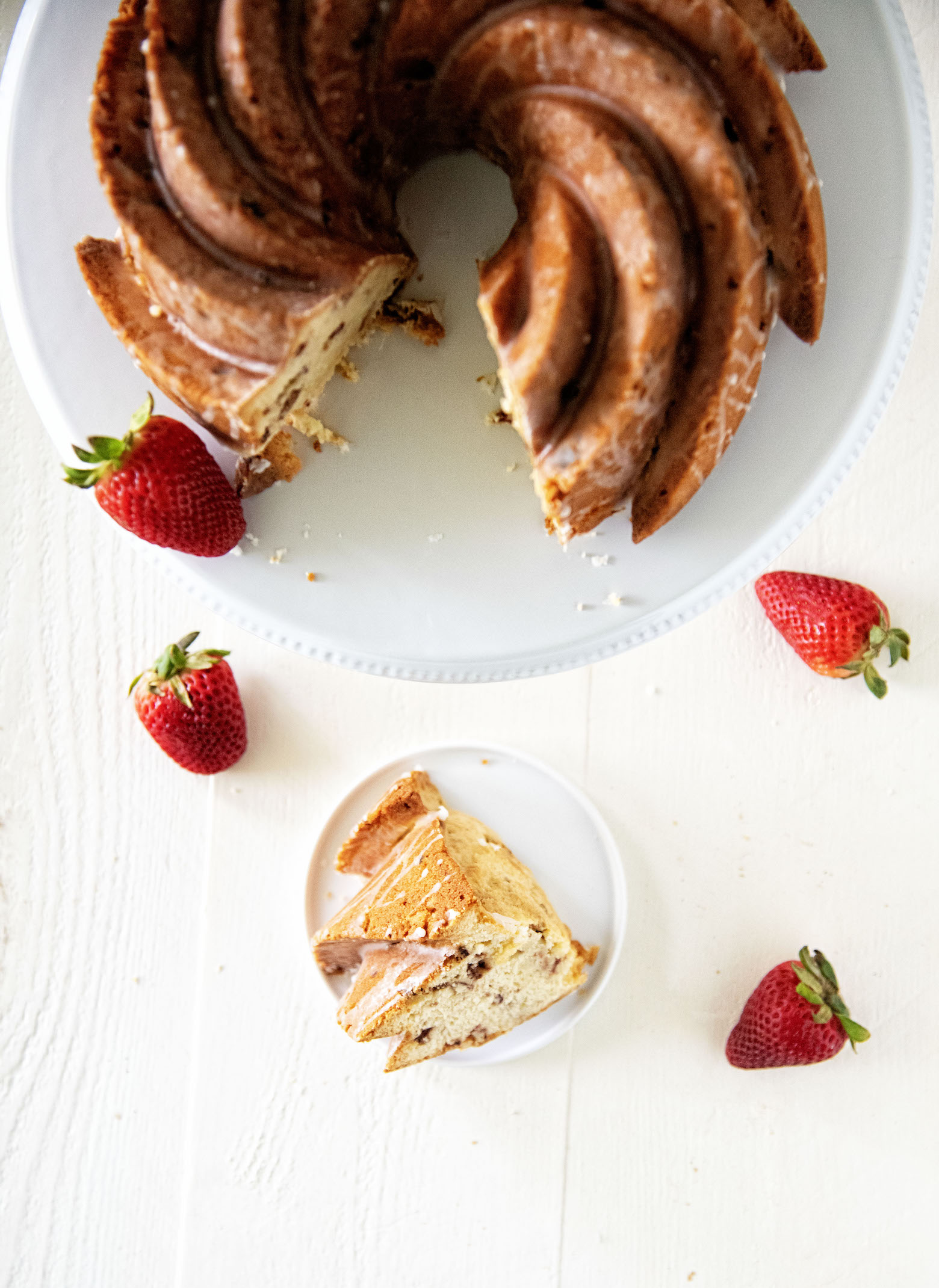 Strawberry Lemonade Bundt Cake