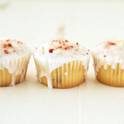 Strawberry Lemonade Glazed Cupcakes