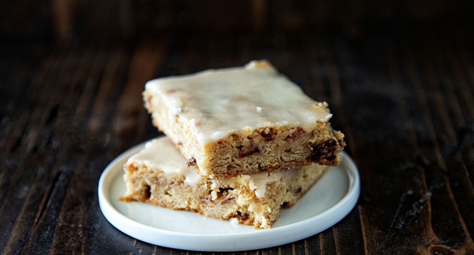 Strawberry Lemonade Blondies 