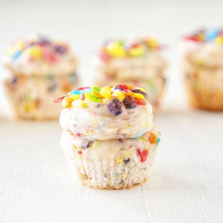 Mini Fruity Pebbles Cupcakes