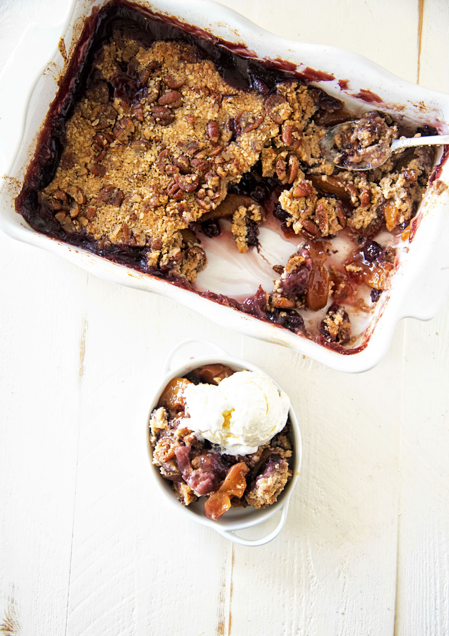 Peach Blackberry Oatmeal Cookie Cobbler