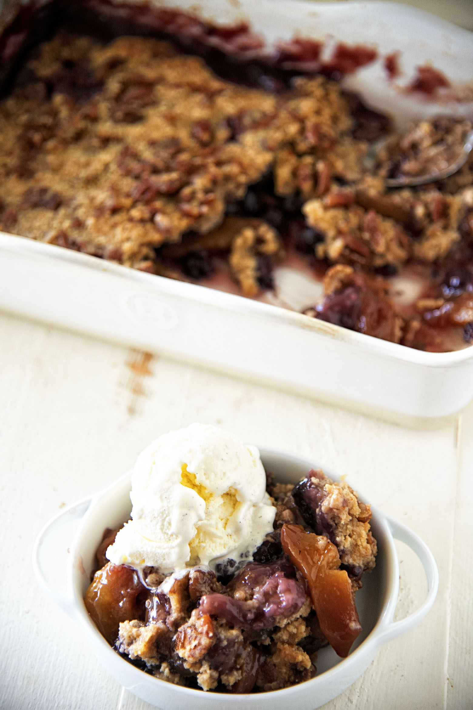 Peach Blackberry Oatmeal Cookie Cobbler