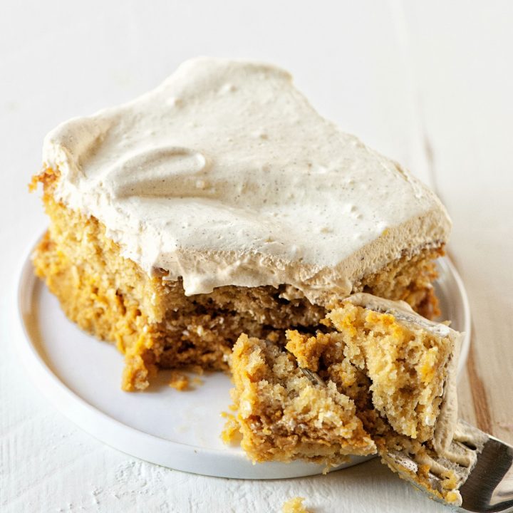 Pumpkin Spice Latte Magic Cake 