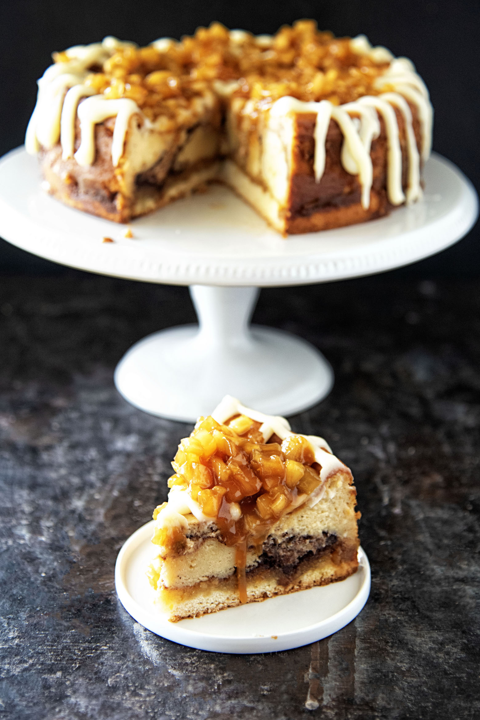 Cinnamon Roll Caramel Apple Cheesecake