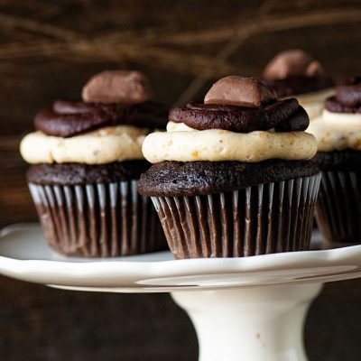 Dark Chocolate Butterfinger Cupcakes
