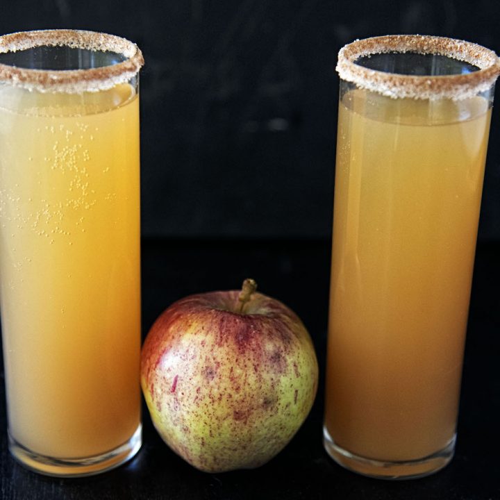 Snickerdoodle Apple Cider Mimosa