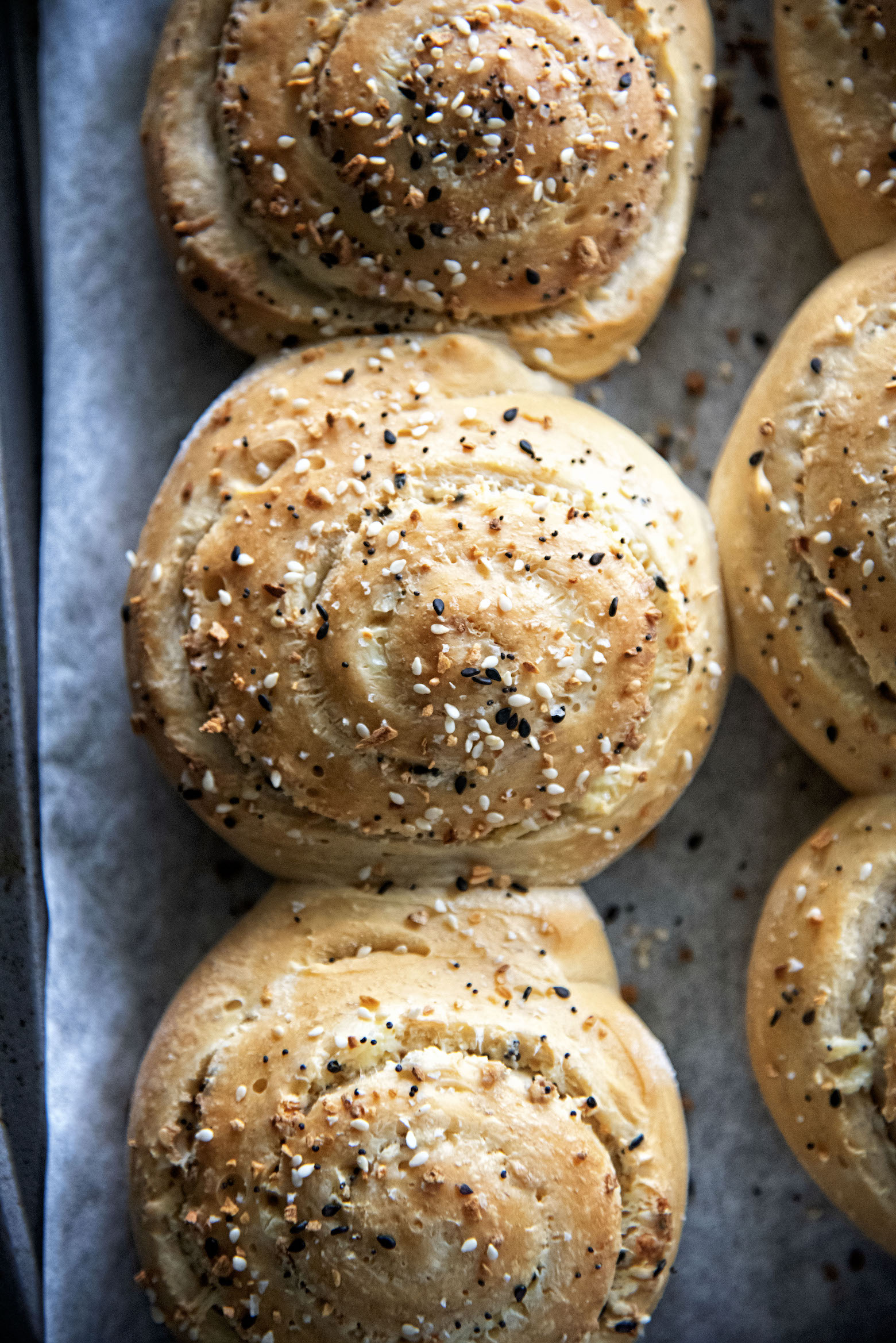 Sourdough Everything Bagel Spiral Rolls