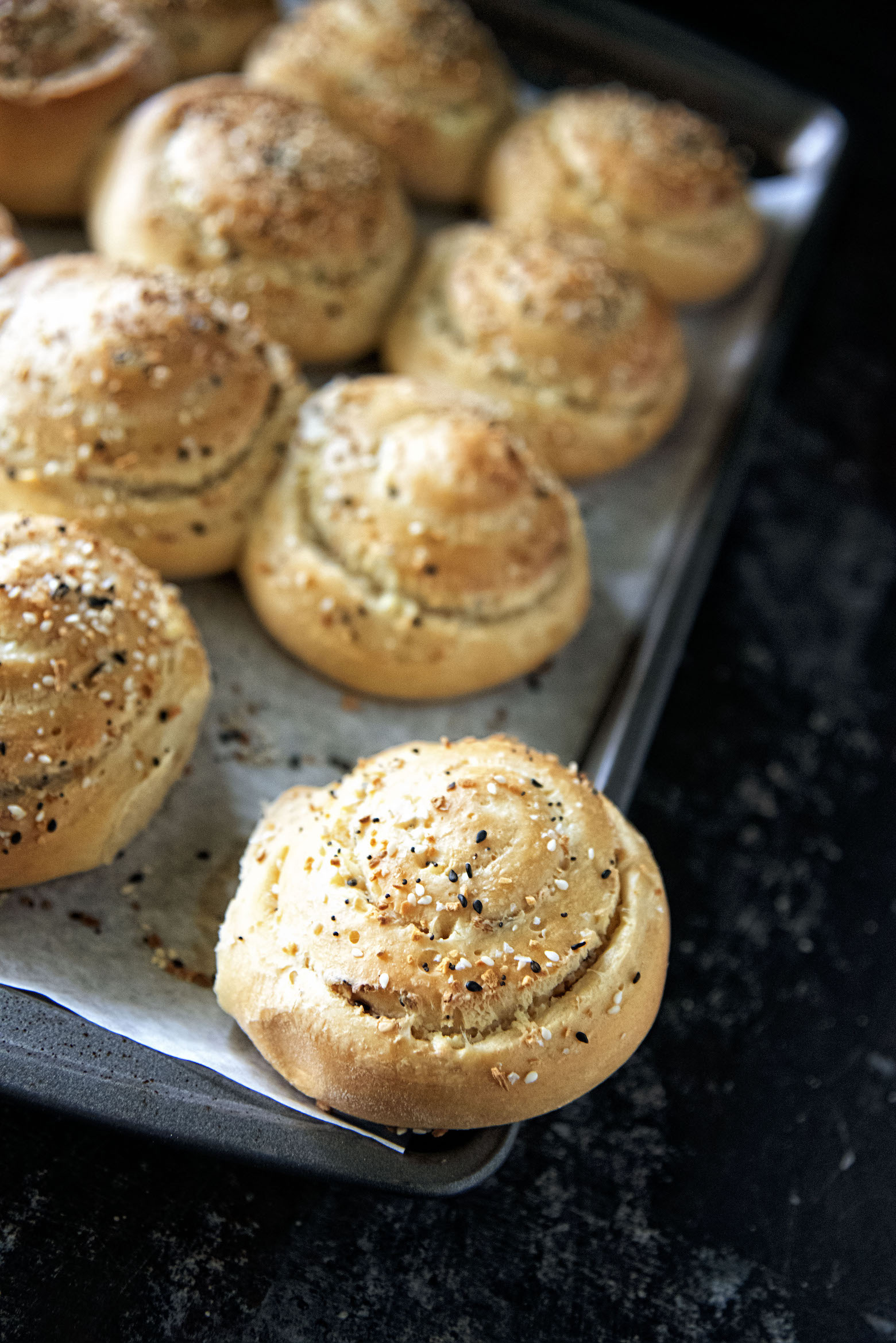 Sourdough Everything Bagel Spiral Rolls