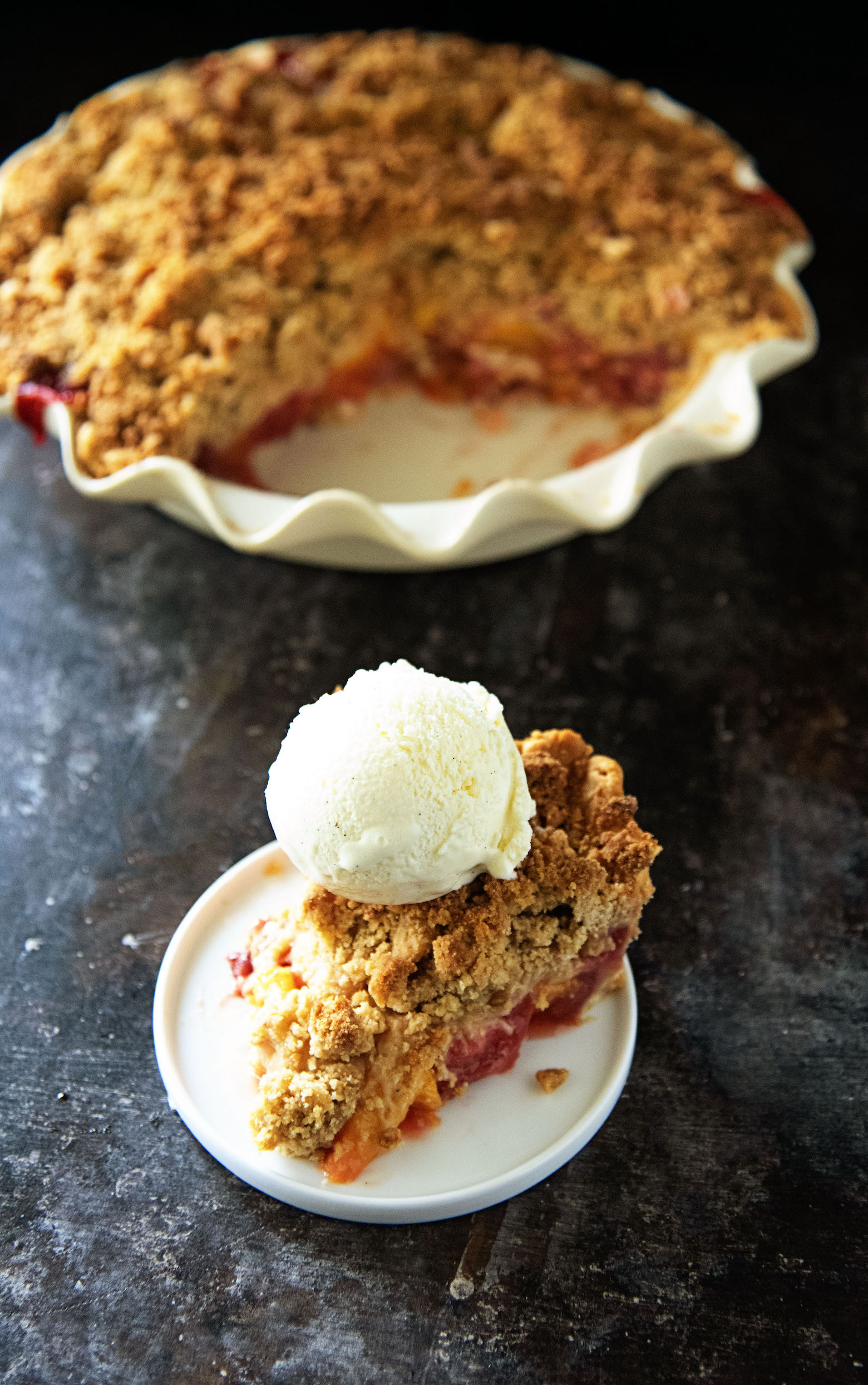 Strawberry Peach Crumb Pie 