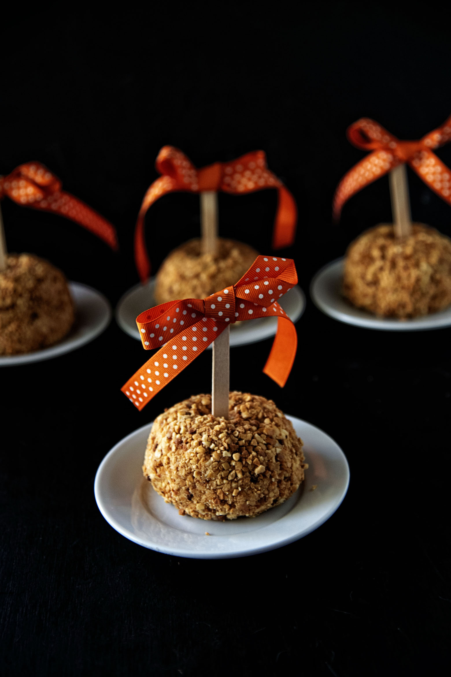 Caramel Apple Cheesecake Cheeseballs