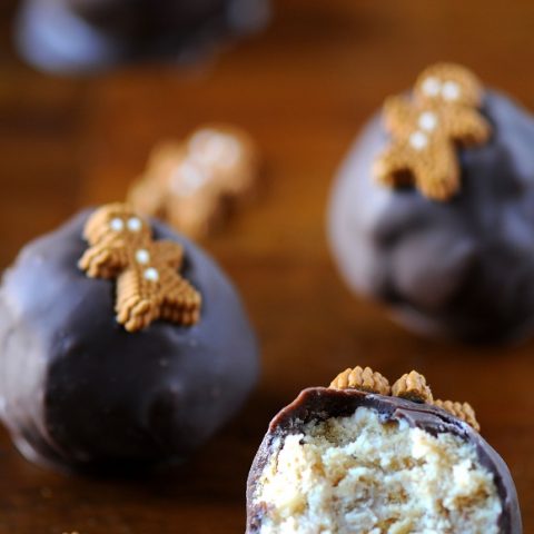 Gingerbread Oreo Cookie Balls