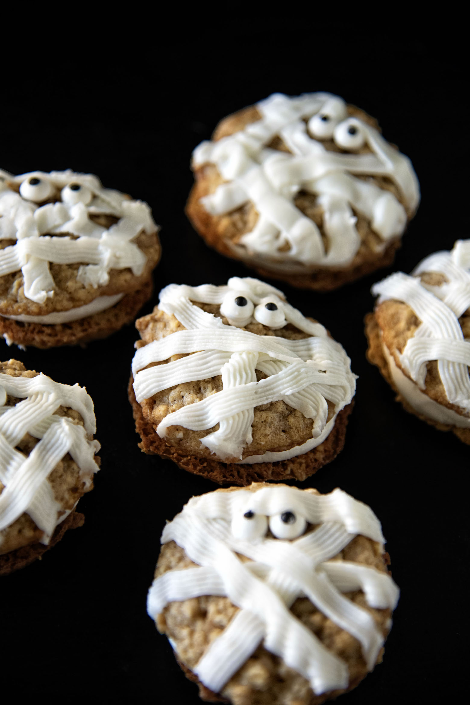 Maple Mummy Oatmeal Cookie Cream Pies 