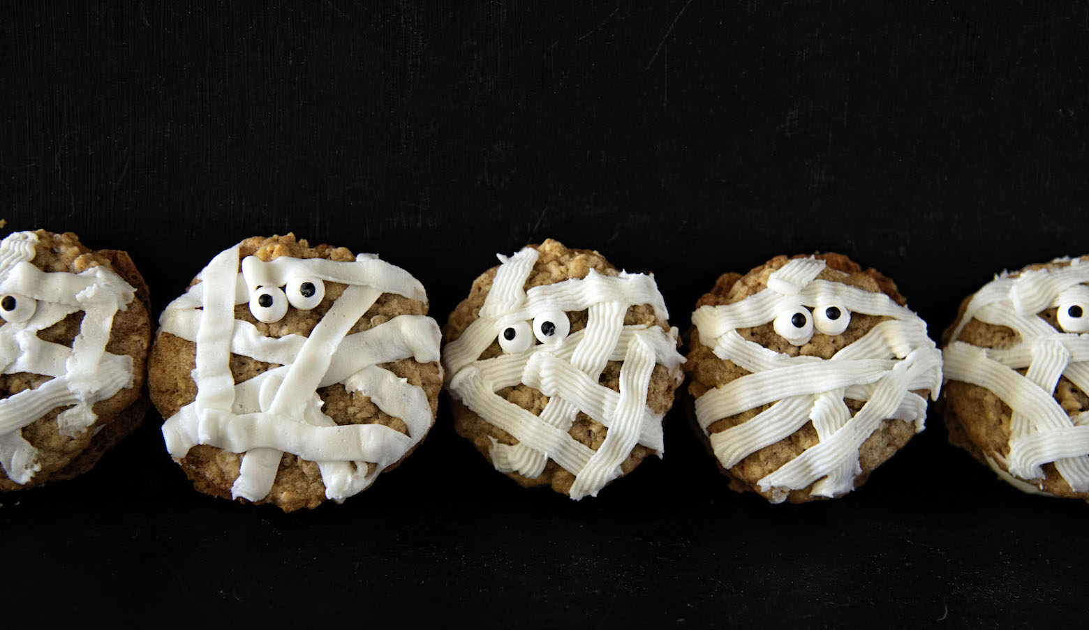 Maple Mummy Oatmeal Cookie Cream Pies 