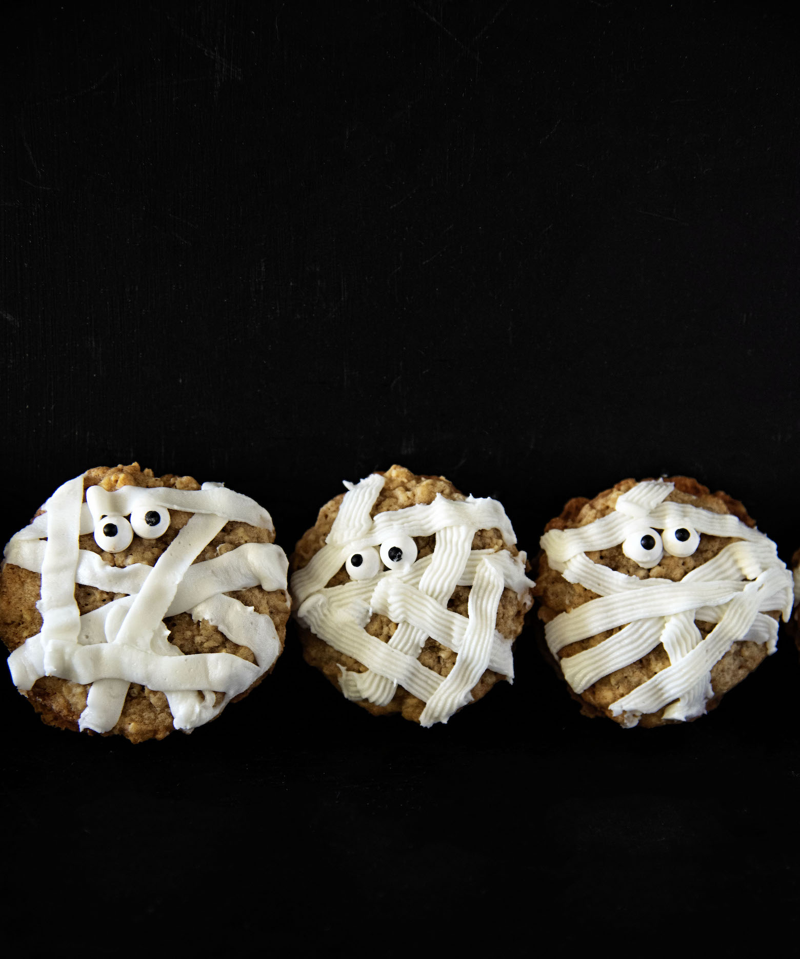 Maple Mummy Oatmeal Cookie Cream Pies 