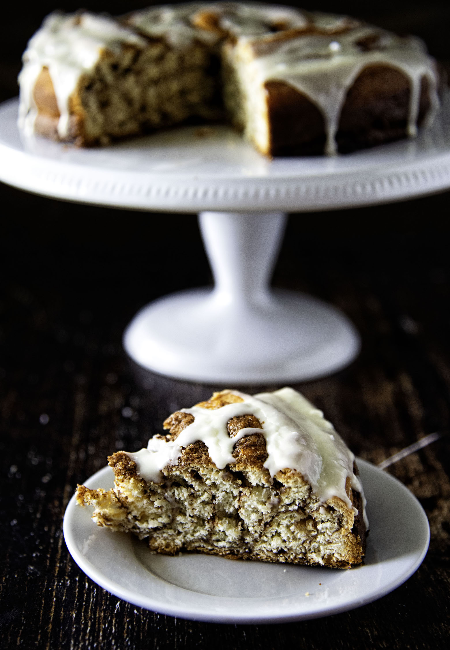 Giant Eggnog Cinnamon Roll Cake