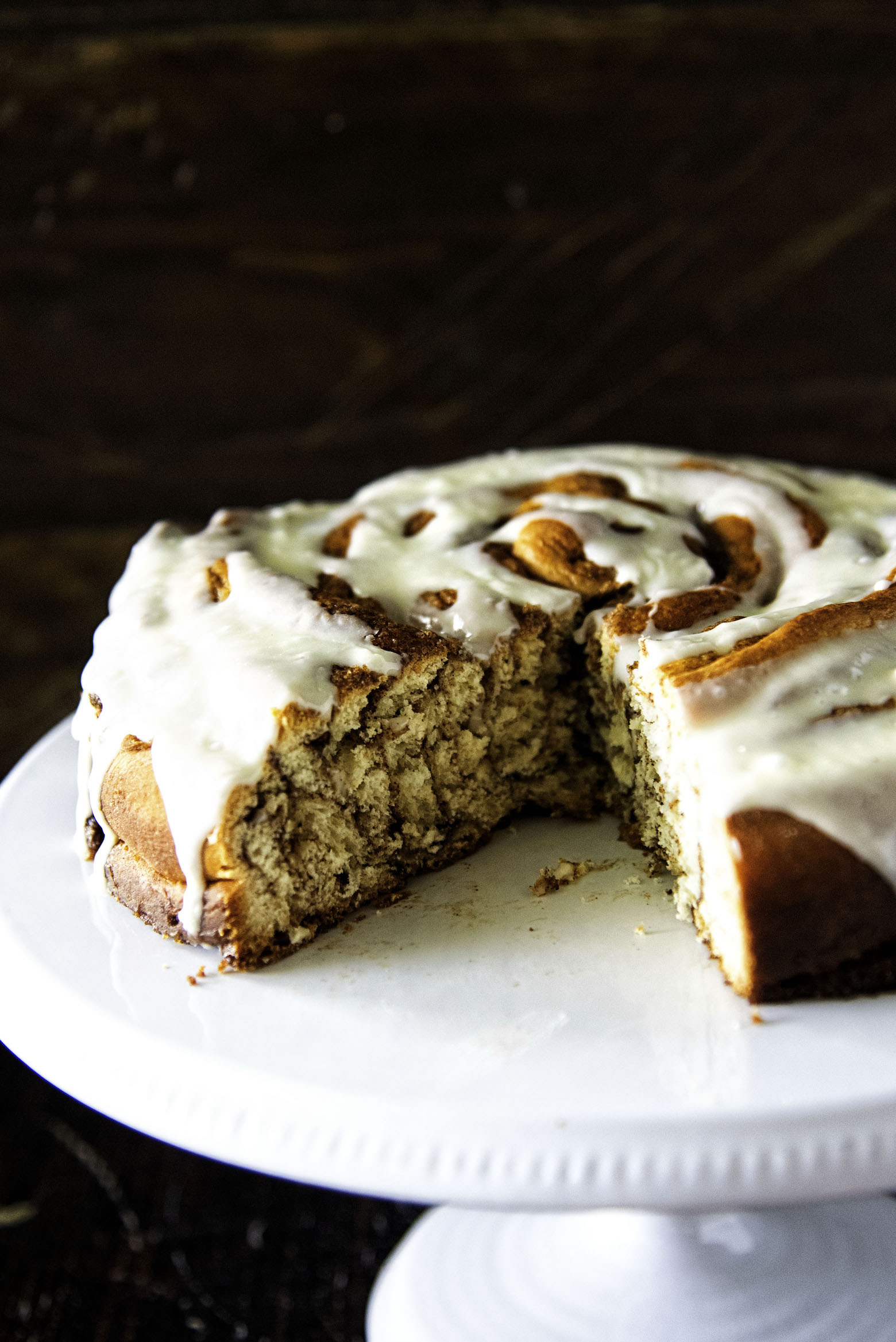 Giant Eggnog Cinnamon Roll Cake