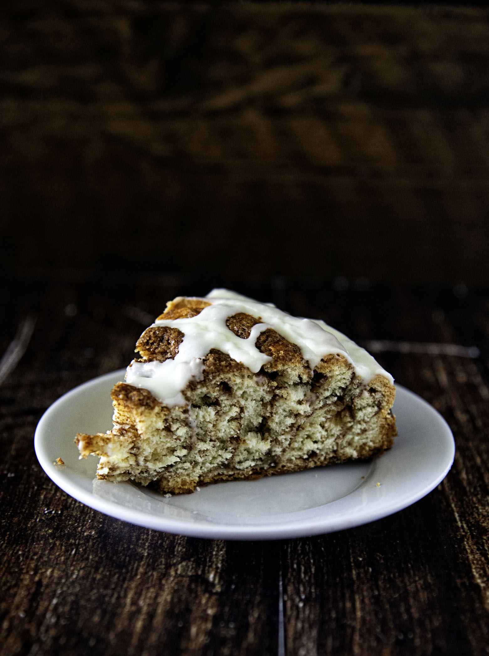 Giant Eggnog Cinnamon Roll Cake