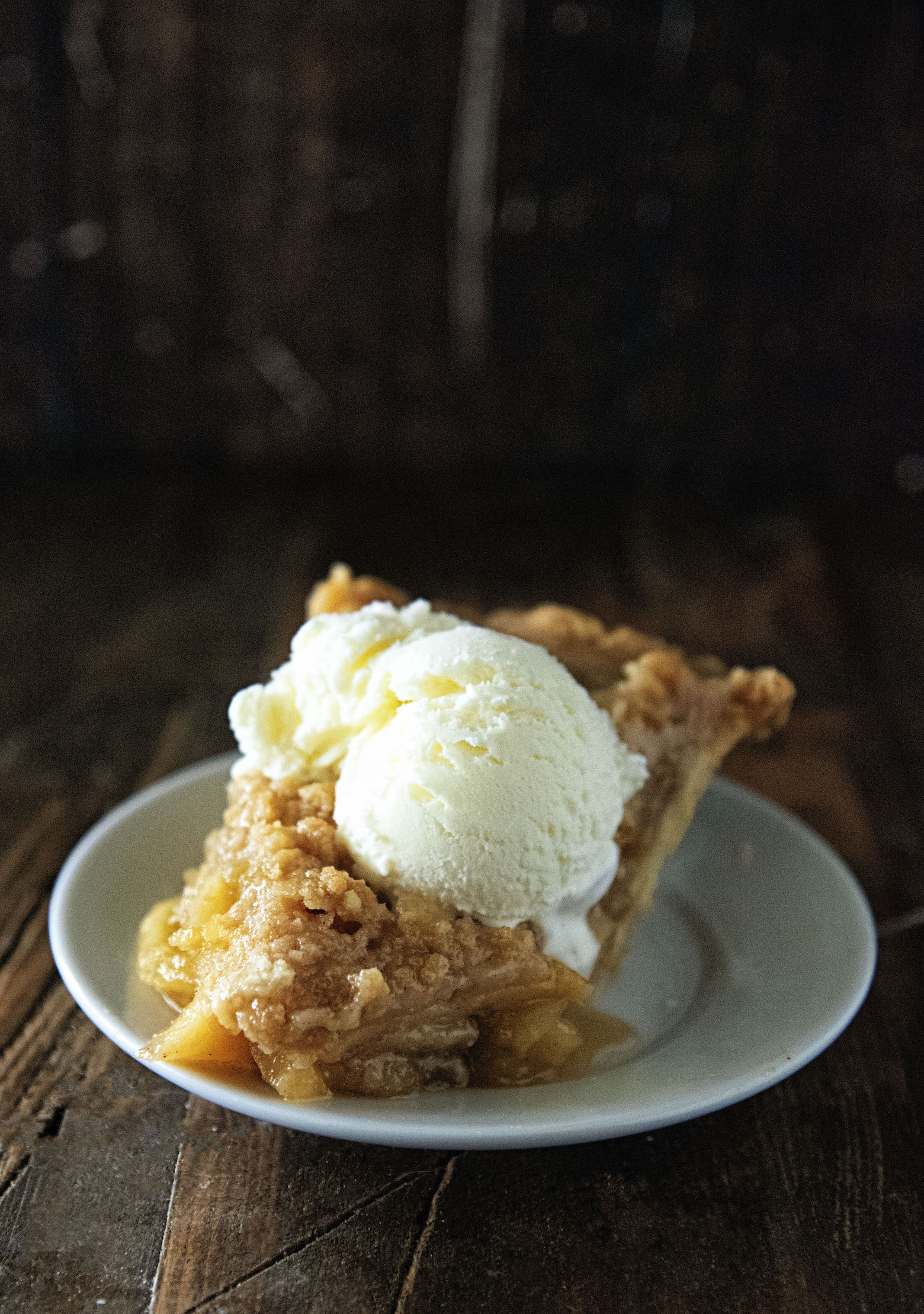 Hot Buttered Rum Apple Pie