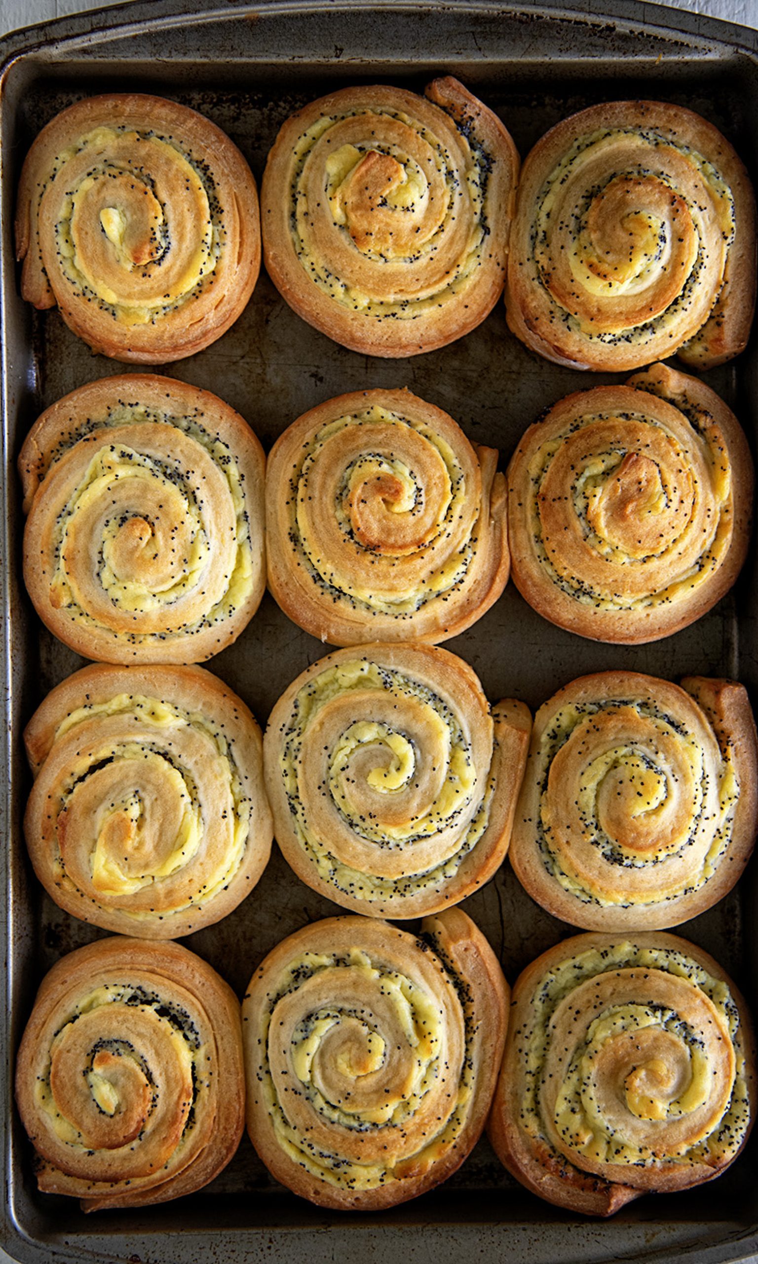 Lemon Poppyseed Sweet Rolls 