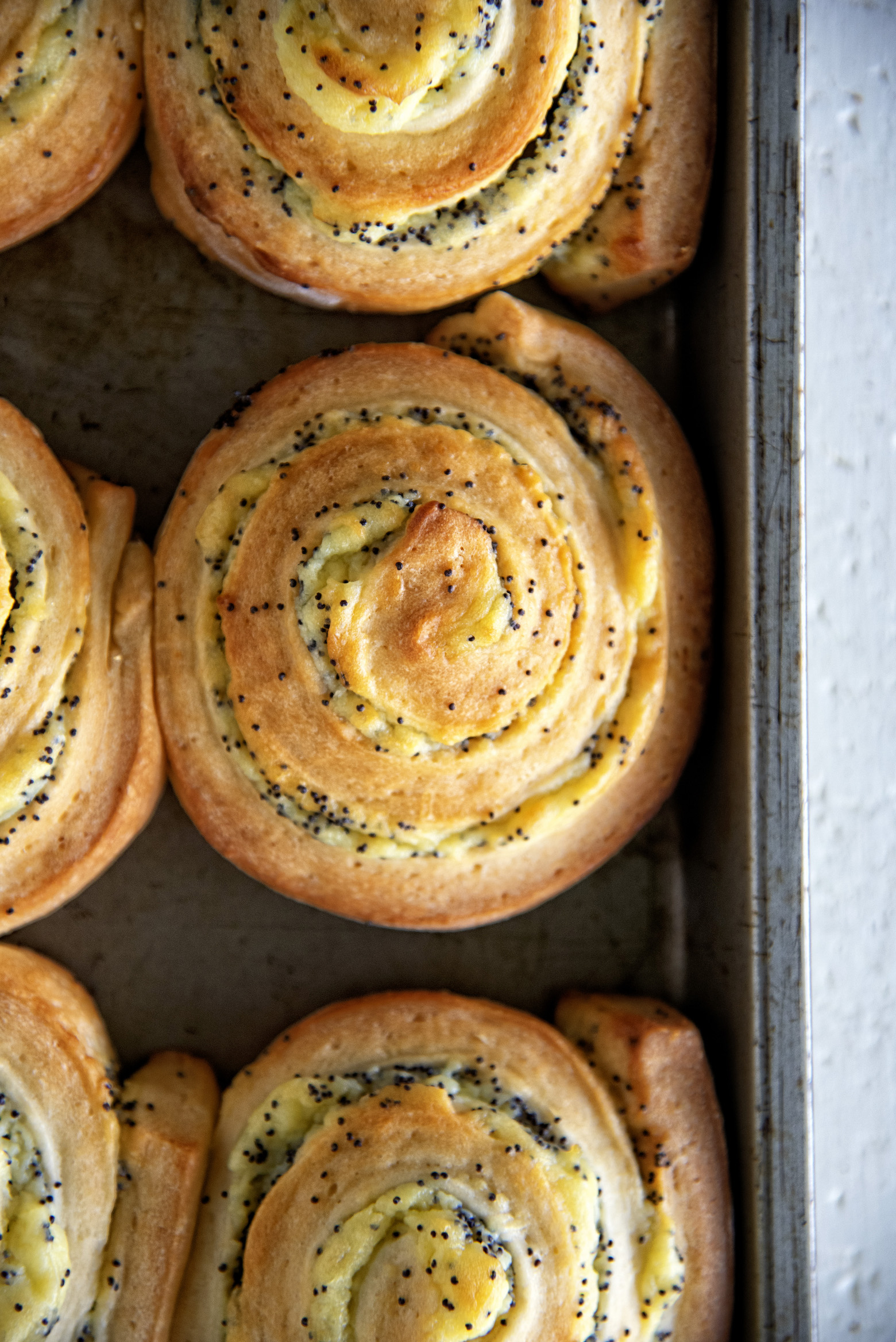 Lemon Poppyseed Sweet Rolls 