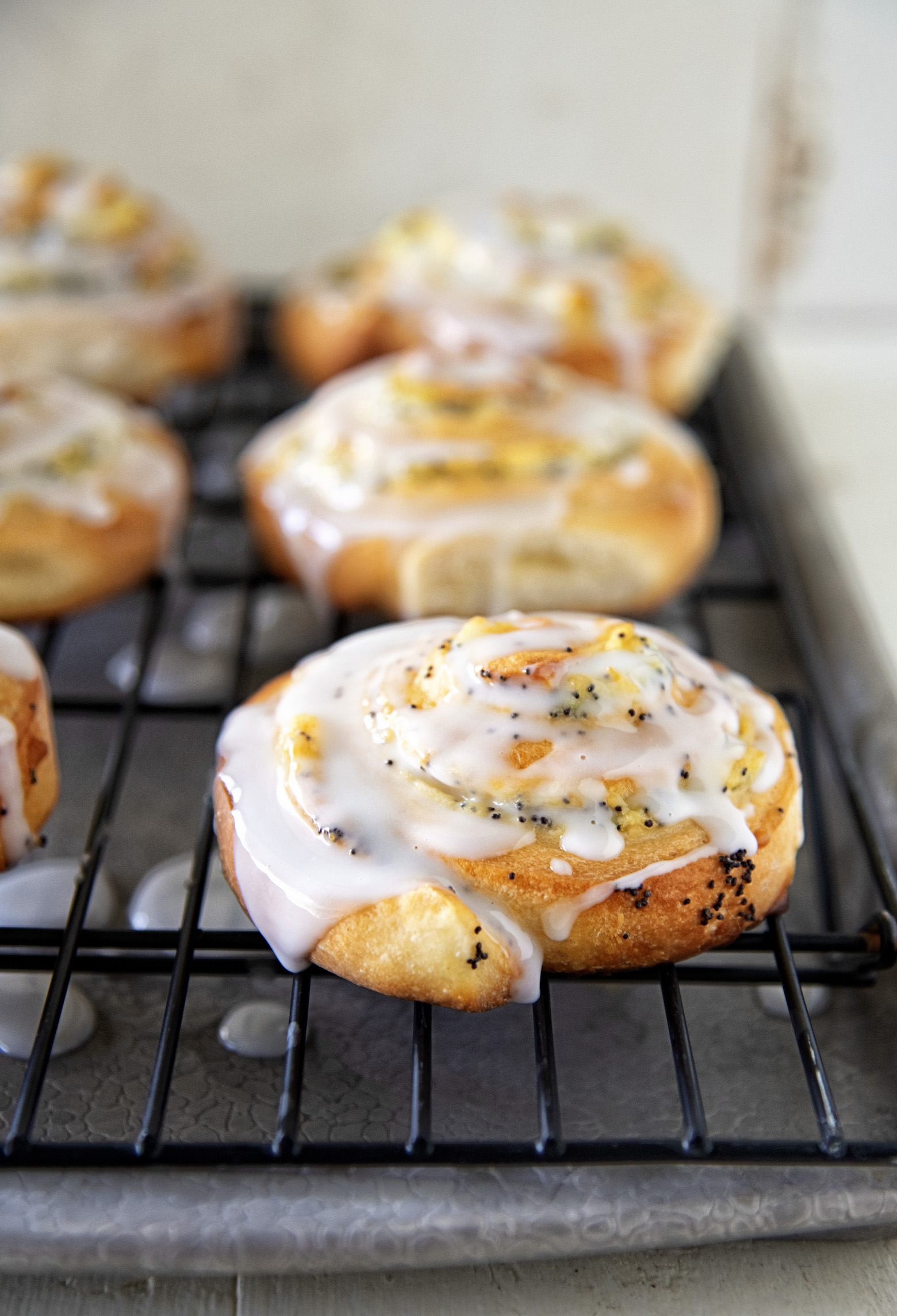 Lemon Poppyseed Sweet Rolls 