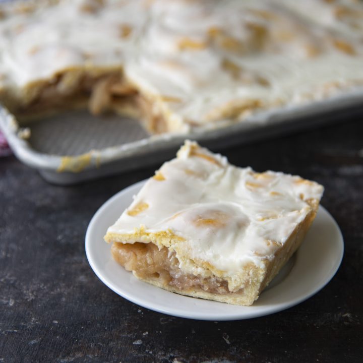 Cinnamon Toast Crunch Apple Slice