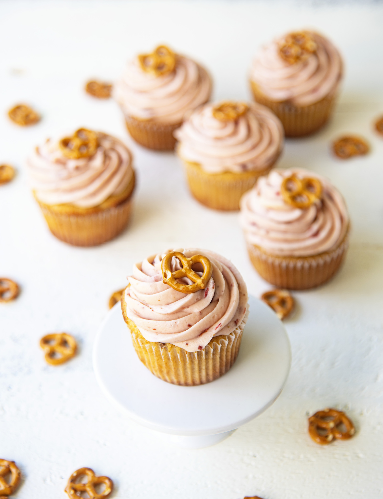 Strawberry Pretzel Cream Cheese Cupcakes